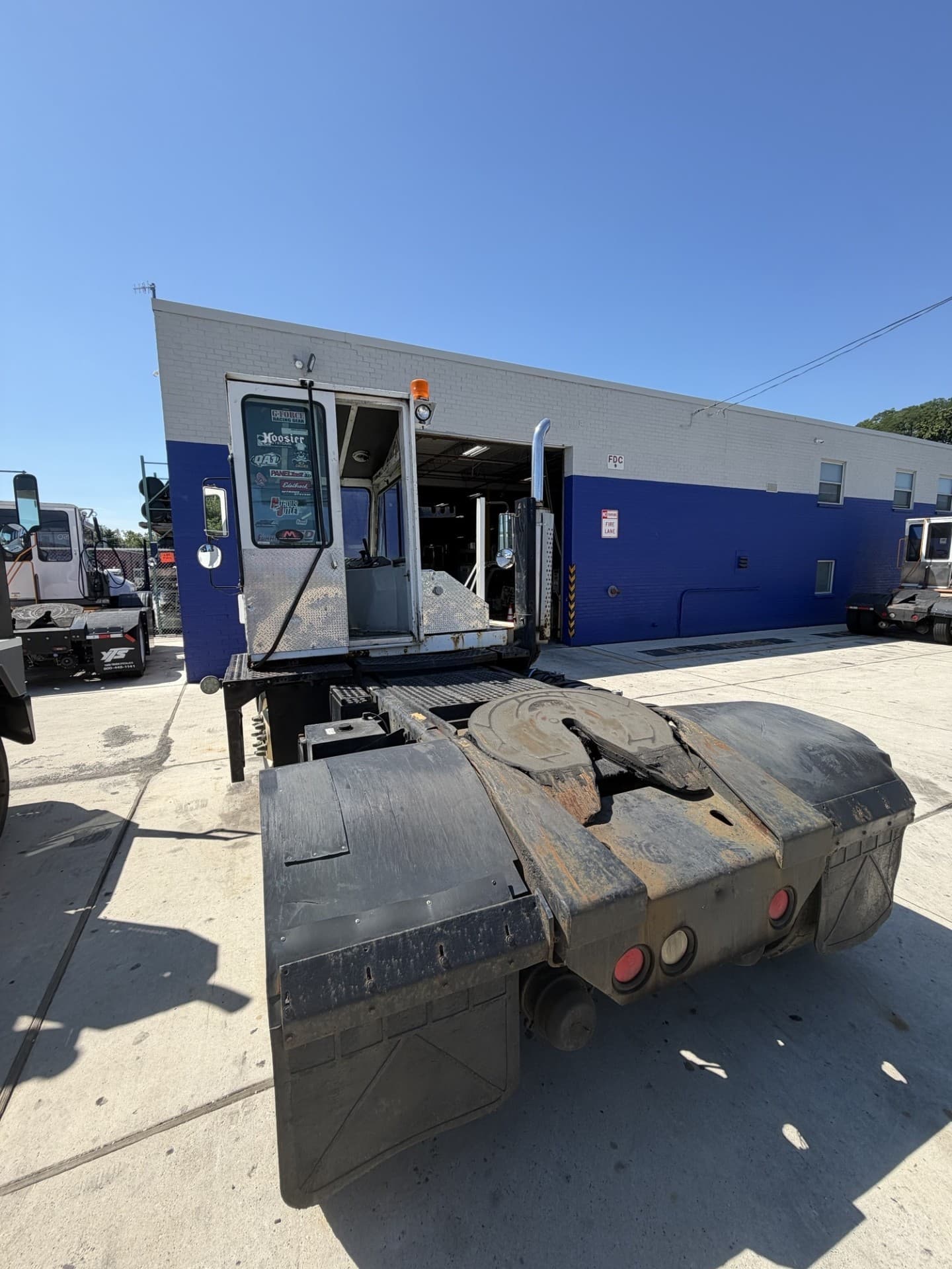 Used 2005 Ottawa  4x2 OFF yard truck for sale in Bensalem, PA - view 2