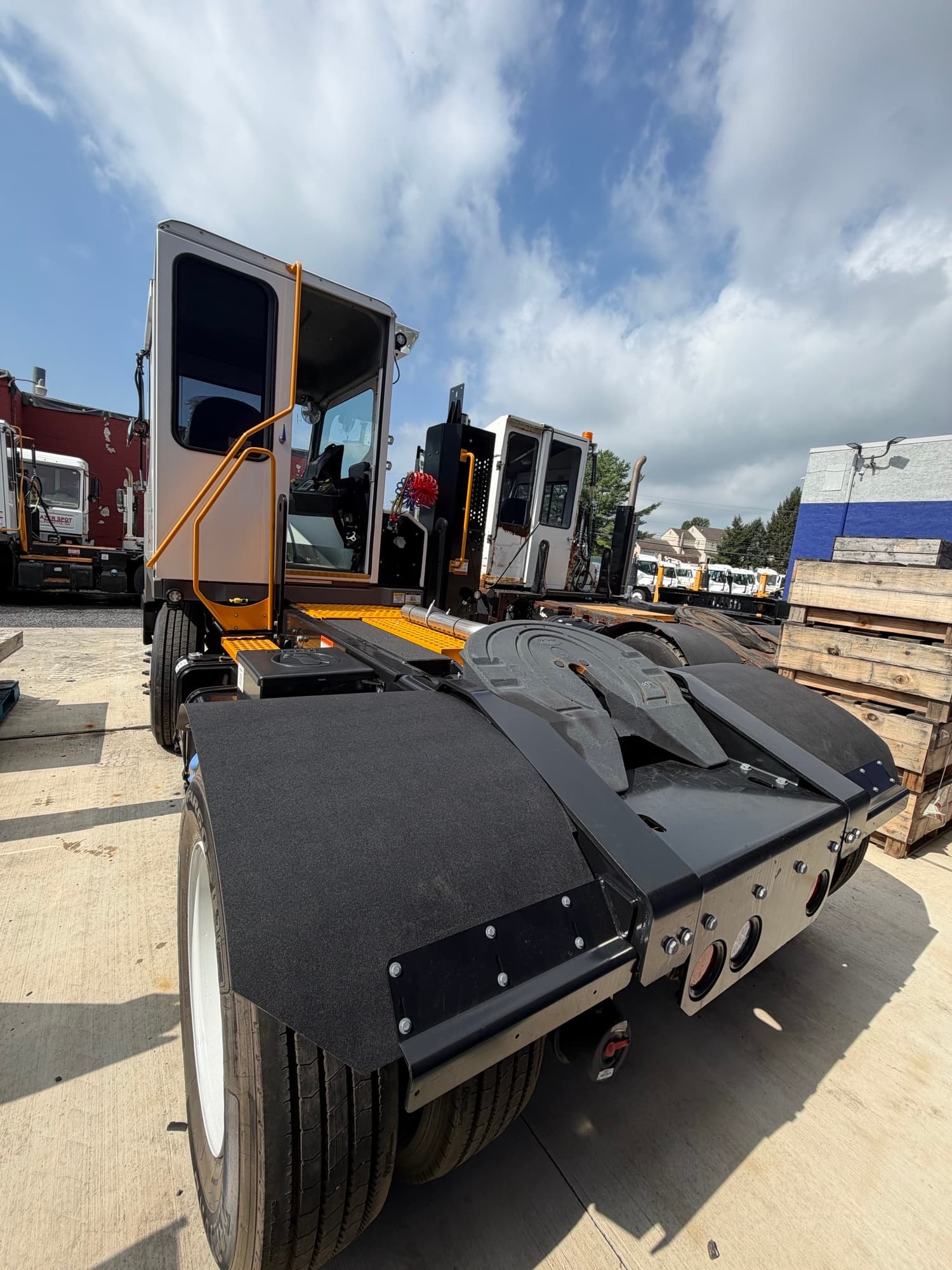New 2026 Kalmar T2 4x2 OFF yard truck for sale in Bensalem, PA - view 3