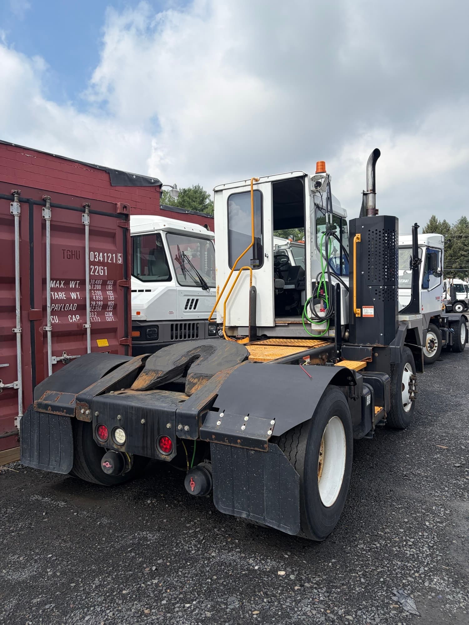 Used 2021 Kalmar T2 4x2 OFF yard truck for sale in Bensalem, PA - view 2