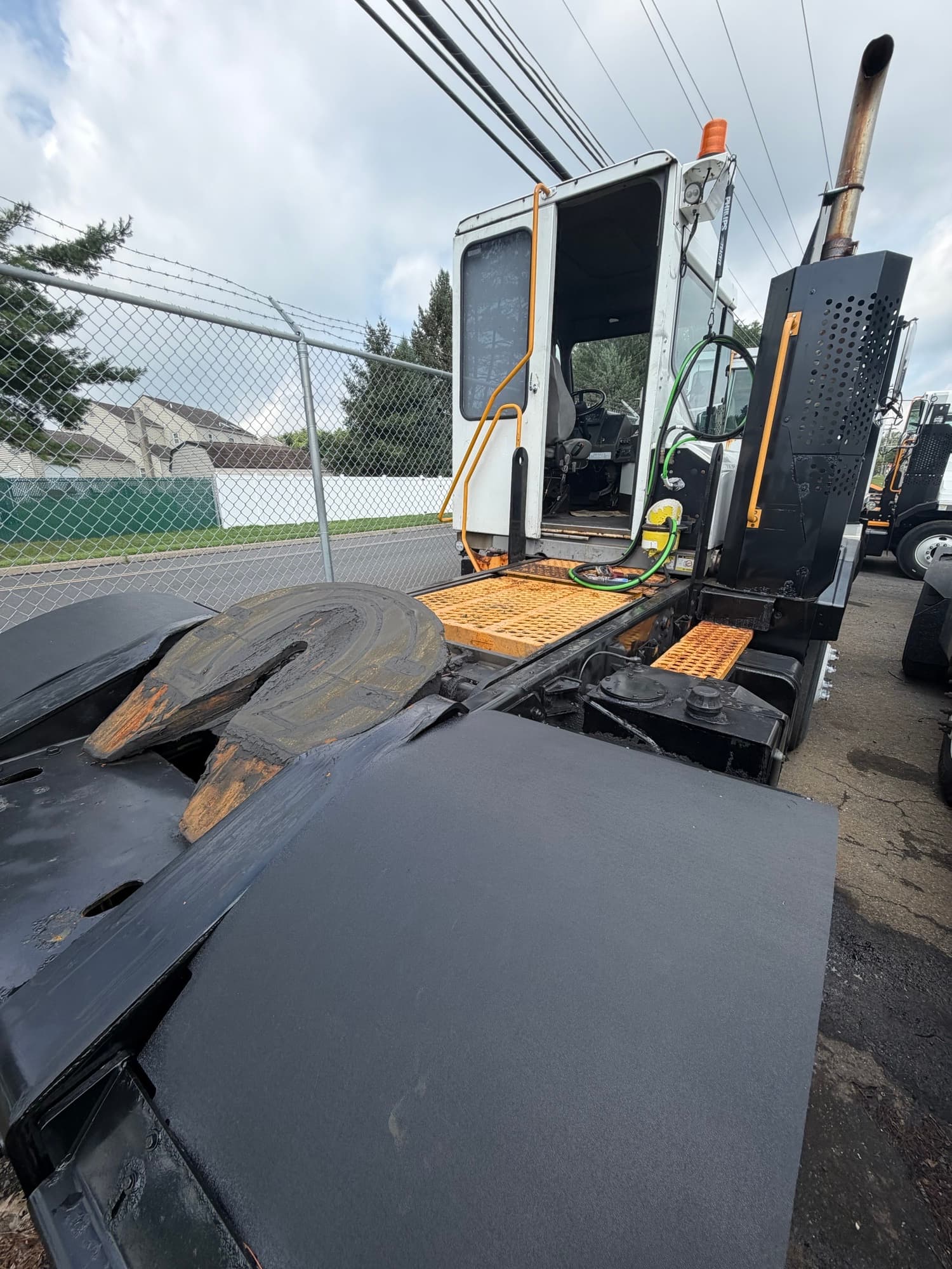 Used 2021 Kalmar T2 4x2 OFF yard truck for sale in Bensalem, PA - view 3