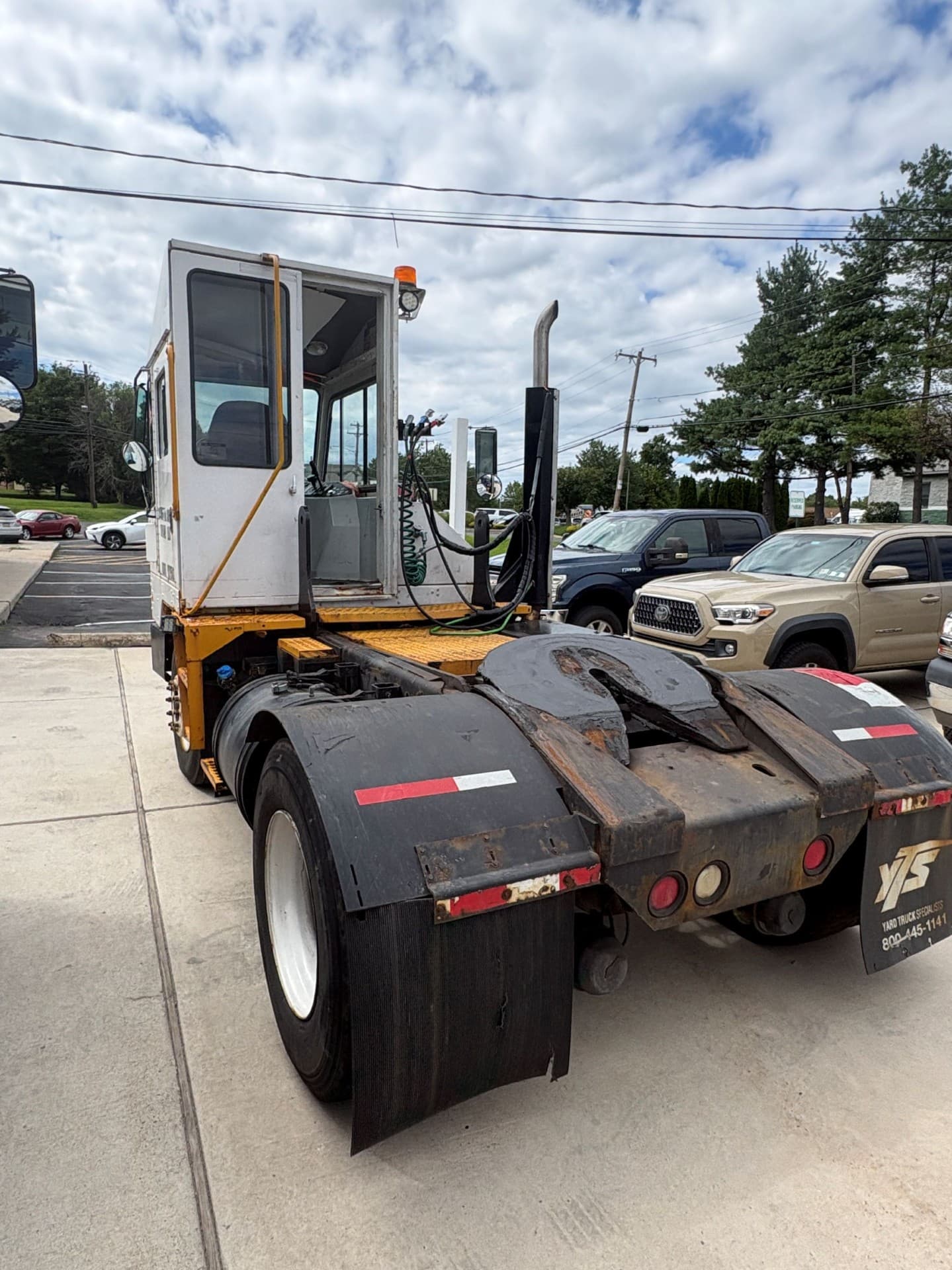 Used 2014 Ottawa  4x2 DOT  yard truck for sale in Bensalem, PA - view 3