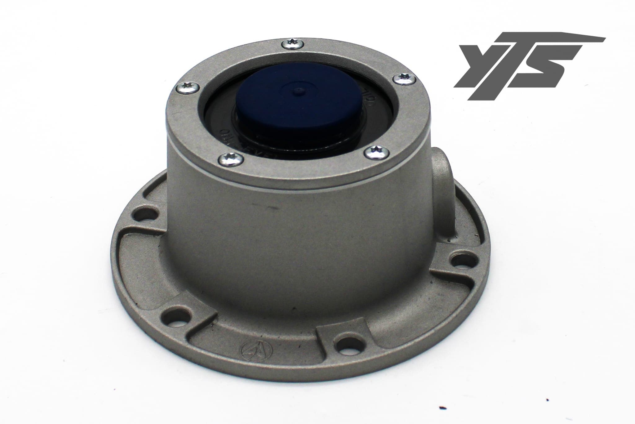 Automann Hub W Fill Plug Cap - 180.10622 - Miscellaneous for yard trucks SKU 180.10622