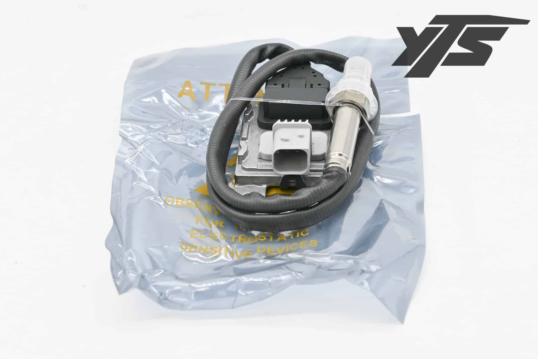 Automann Nox Sensor - 577.90653 - Electrical for yard trucks SKU 577.90653