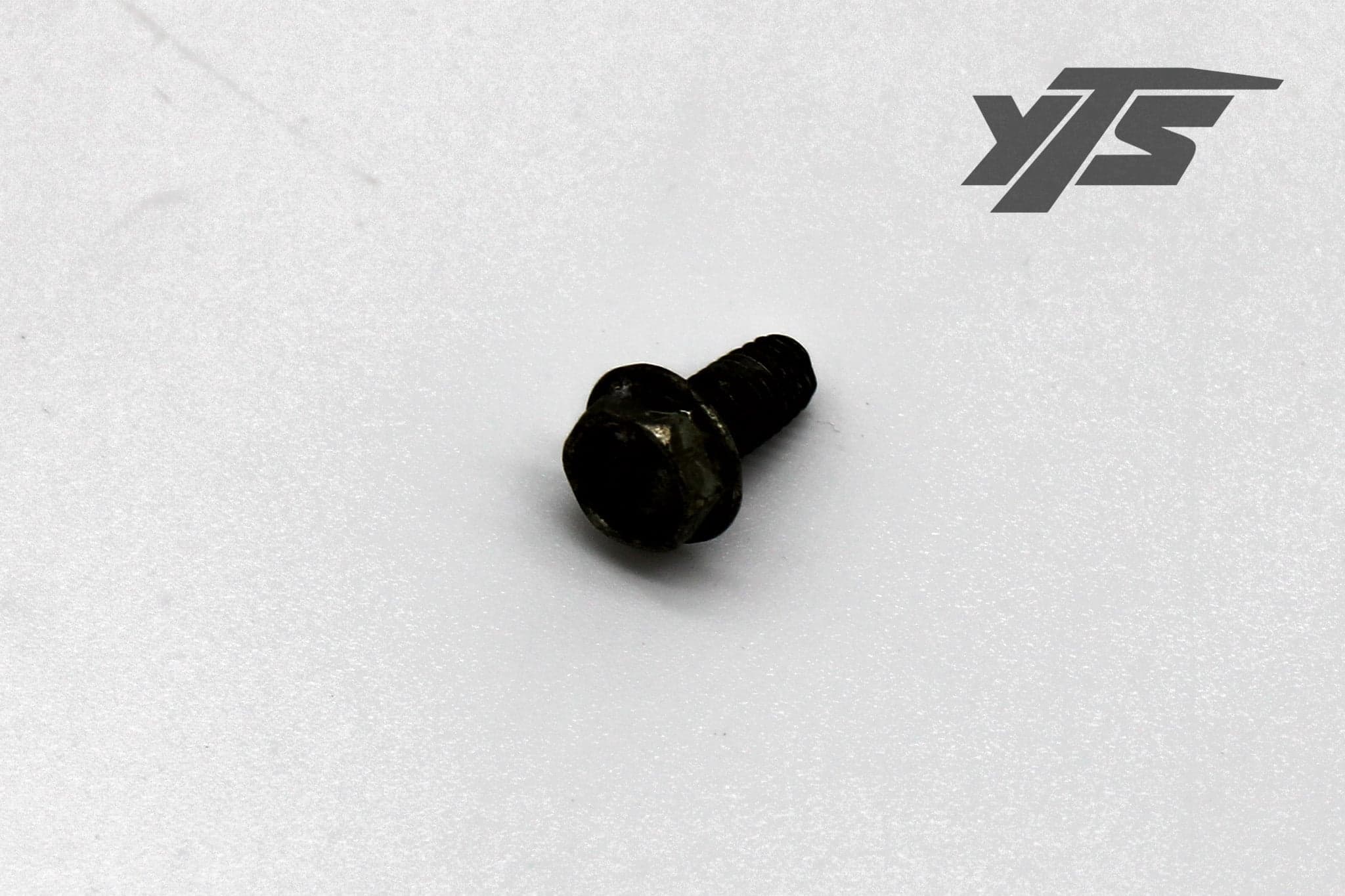 Capacity Screw Round Head 10-32 X 1 2 - 104569 - Fasteners for yard trucks SKU 104569