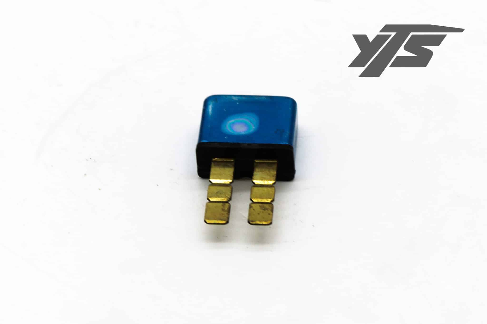 Capacity Breaker 15 Amp Plug In - 131058 - Electrical for yard trucks SKU 131058