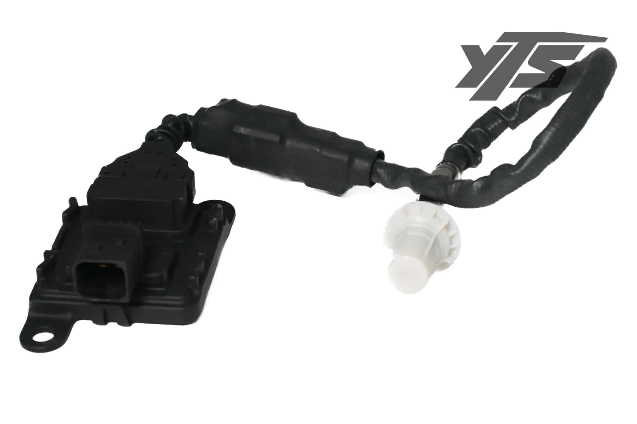 Cummins Nitrogen Oxide Sensor - 4326869RX - Electrical for yard trucks SKU 4326869RX