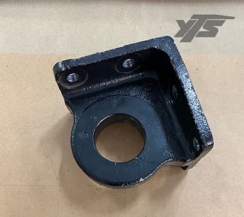 Kalmar Ottawa Engine Mounting Right Bracket - 53577417 - Platform for yard trucks SKU 53577417