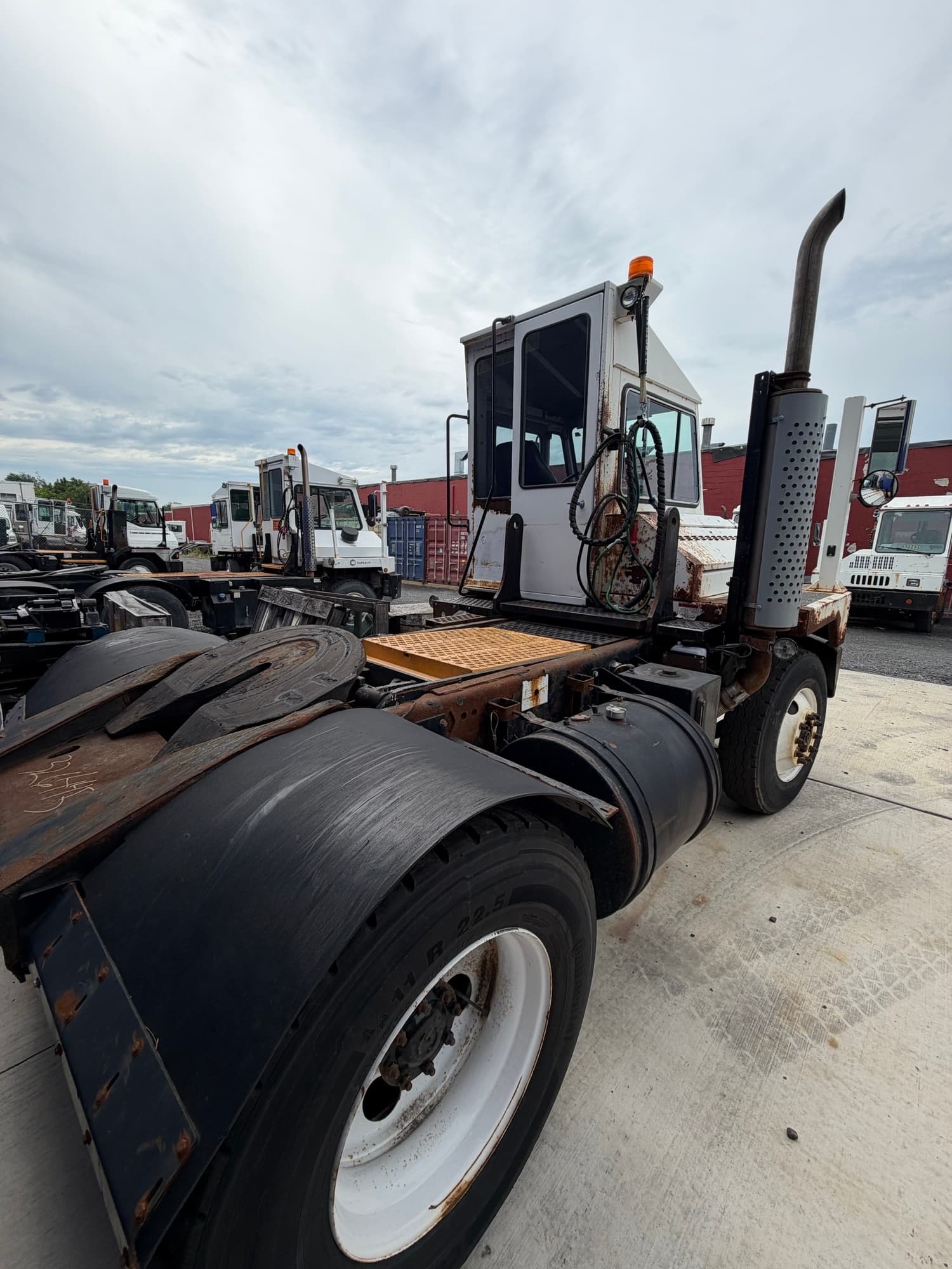 Used 2011 Kalmar T2 4x2 OFF yard truck for sale - view 2