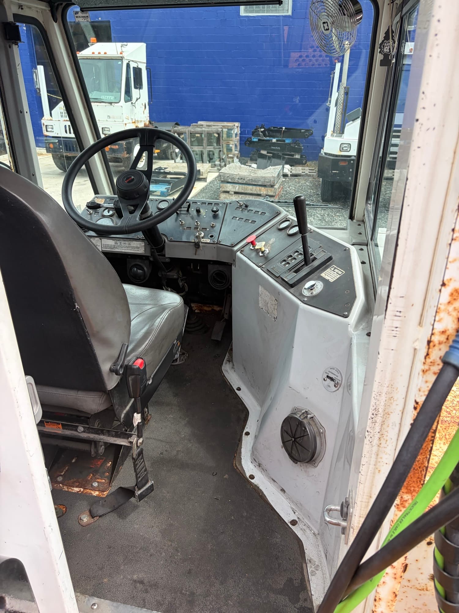 Used 2013 Kalmar T2 6x4 DOT  yard truck for sale - view 3