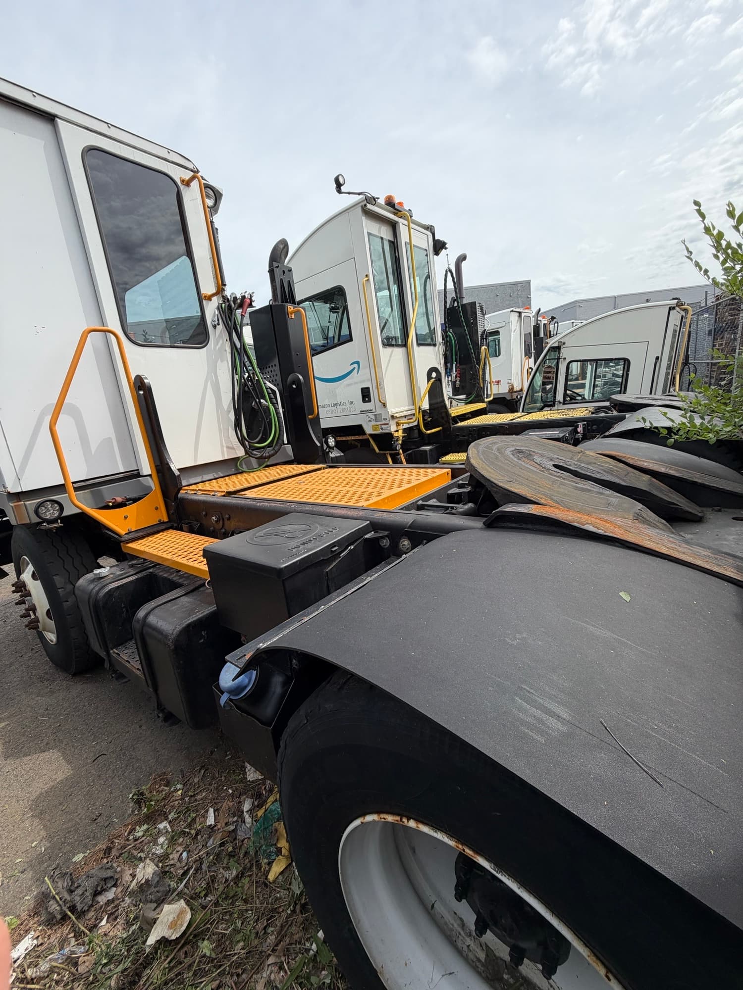 Used 2016 Kalmar T2 4x2 OFF yard truck for sale - view 2