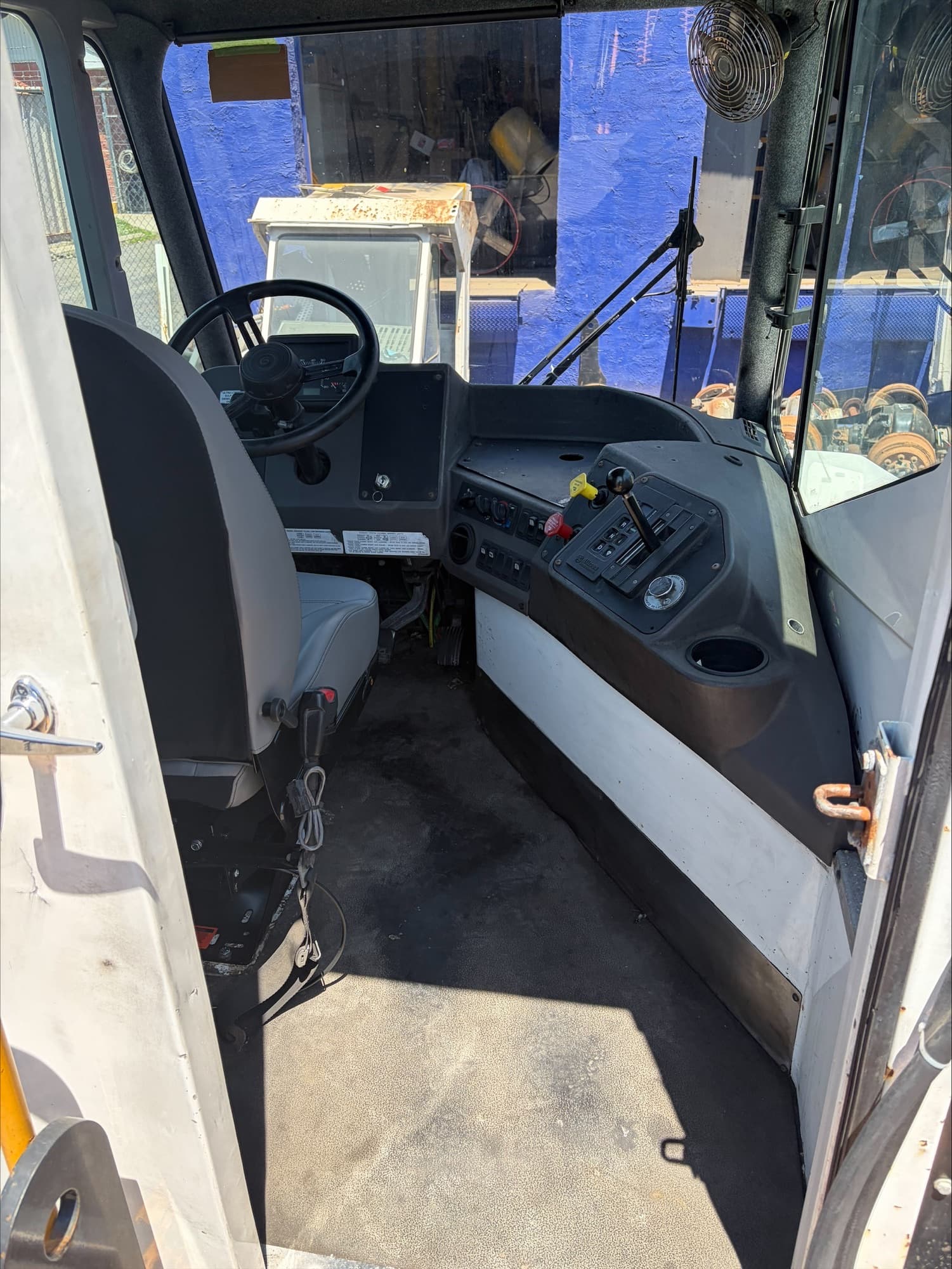 Used 2021 Kalmar T2 4x2 OFF yard truck for sale in Bensalem, PA - view 3