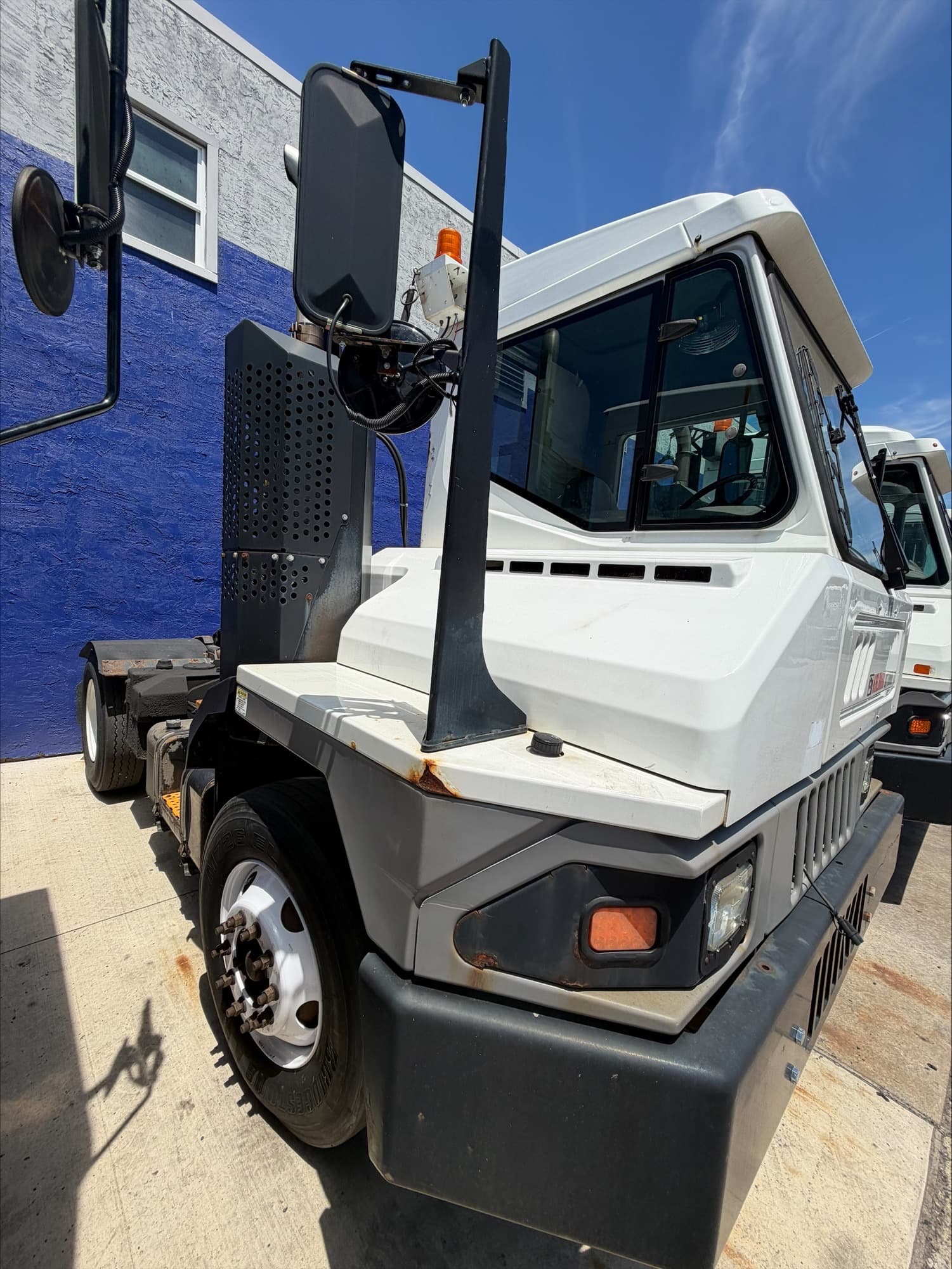 Used 2021 Kalmar T2 4x2 OFF yard truck for sale in Bensalem, PA - view 2