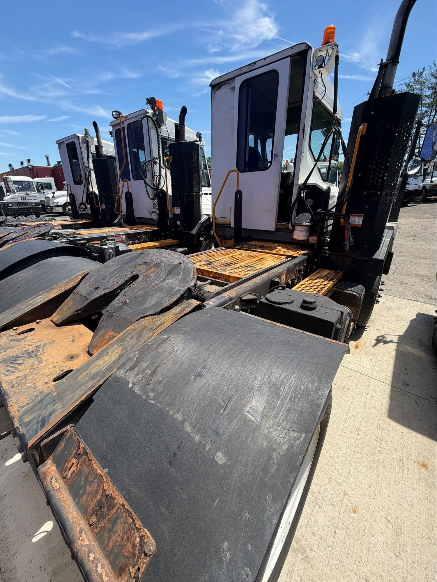 Used 2021 Kalmar T2 4x2 OFF yard truck for sale in Bensalem, PA - view 3