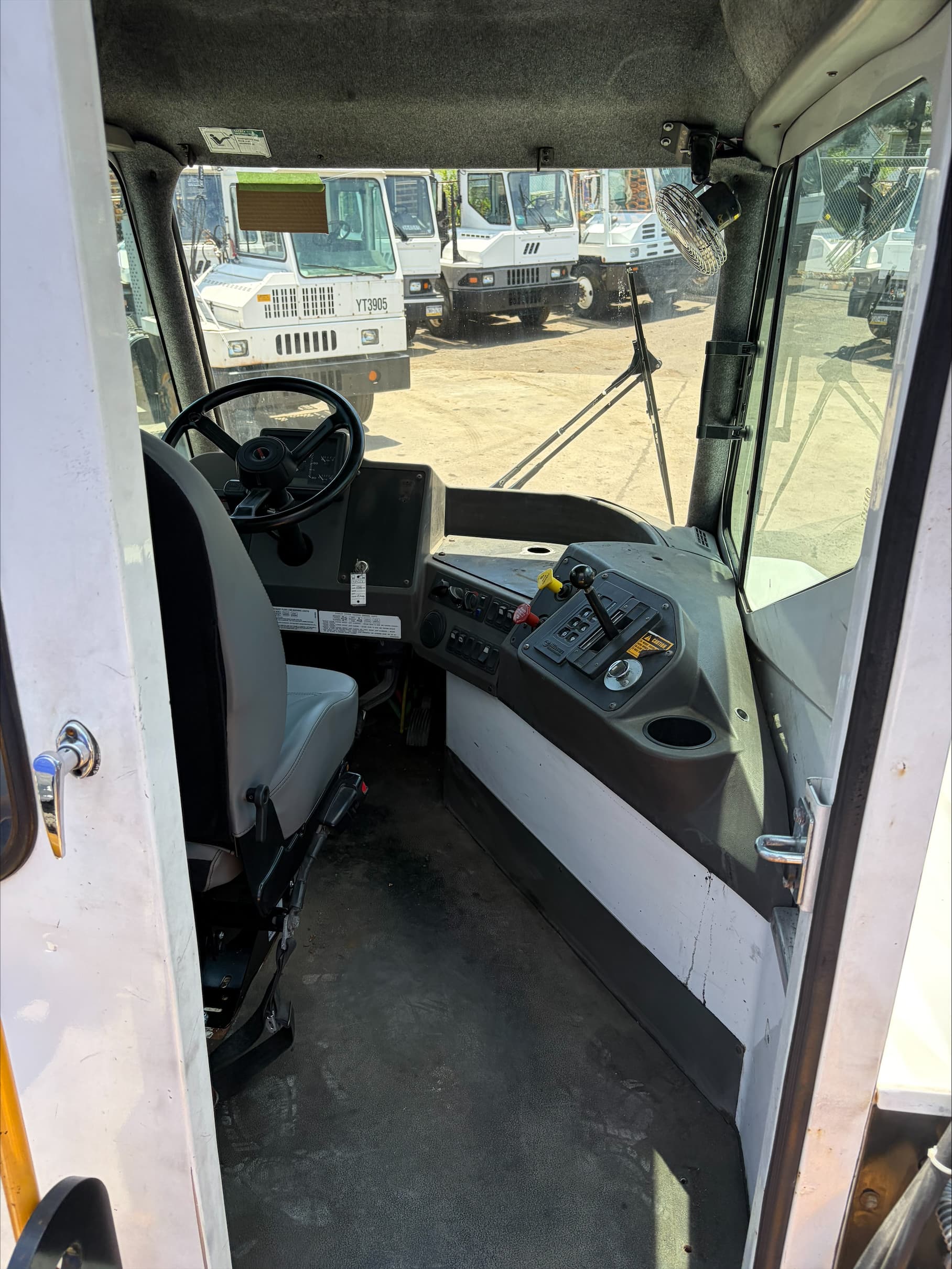 Used 2021 Kalmar T2 4x2 OFF yard truck for sale in Bensalem, PA - view 4