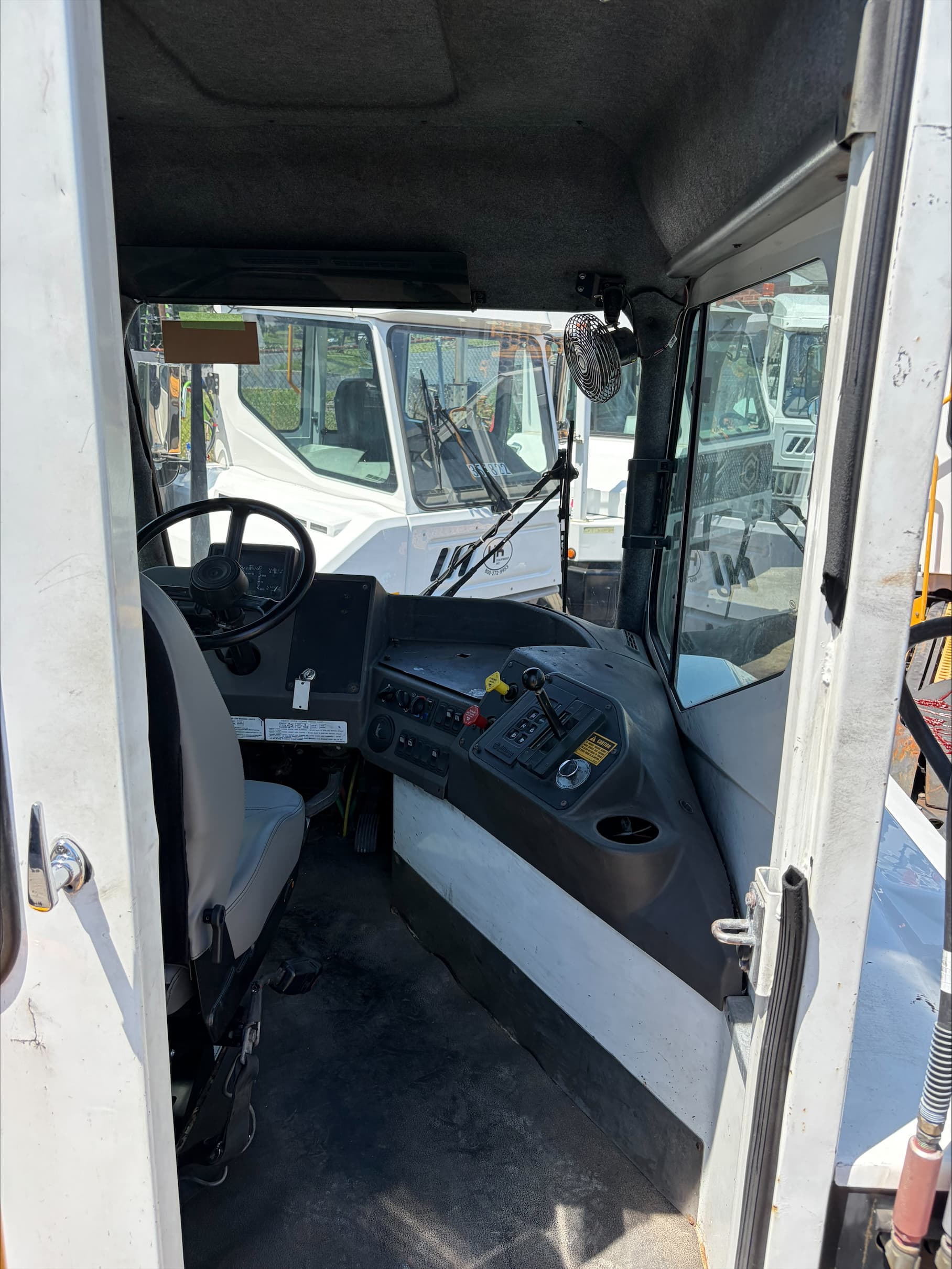 Used 2021 Kalmar T2 4x2 OFF yard truck for sale in Bensalem, PA - view 4
