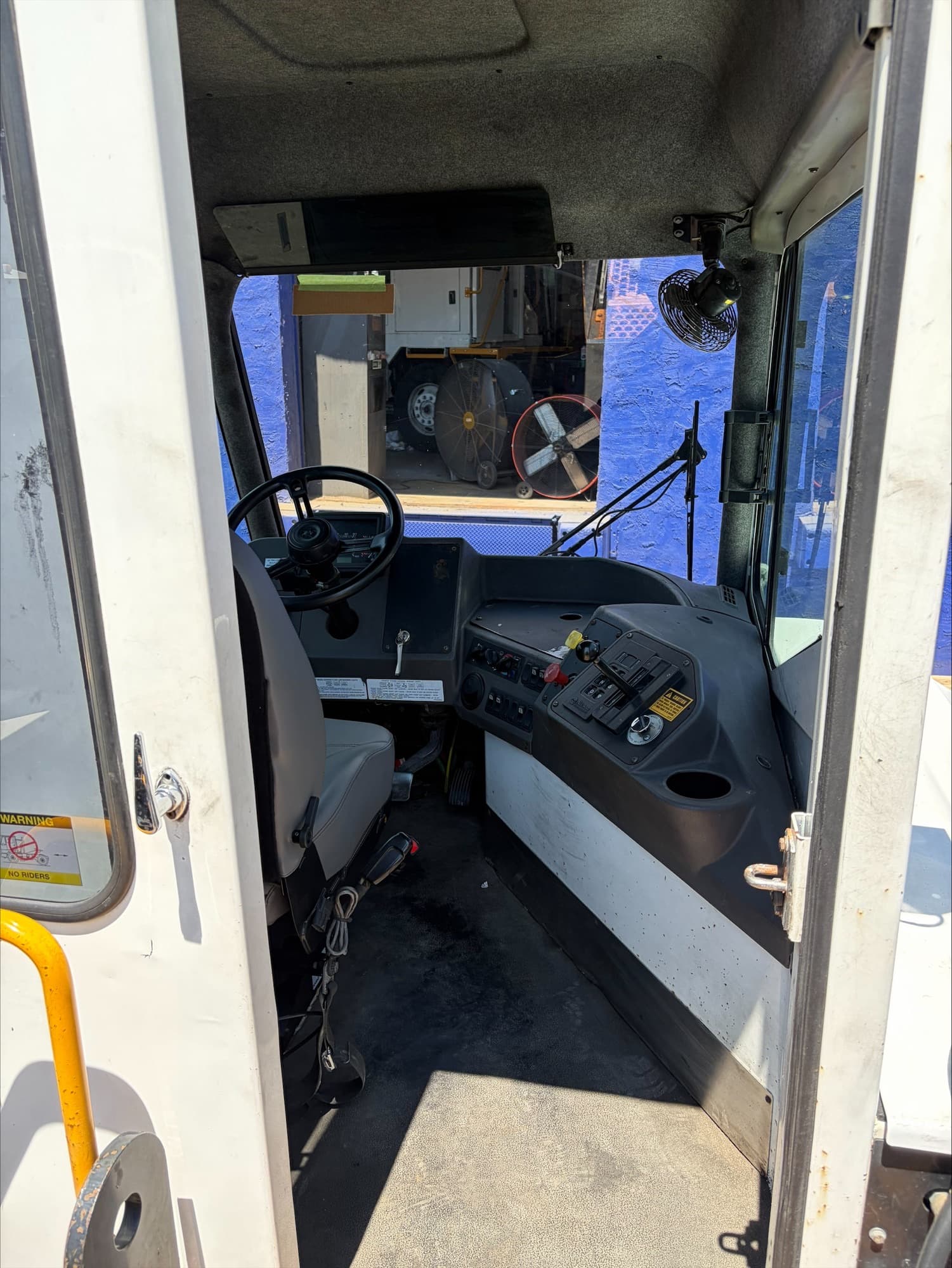 Used 2021 Kalmar T2 4x2 OFF yard truck for sale in Bensalem, PA - view 3
