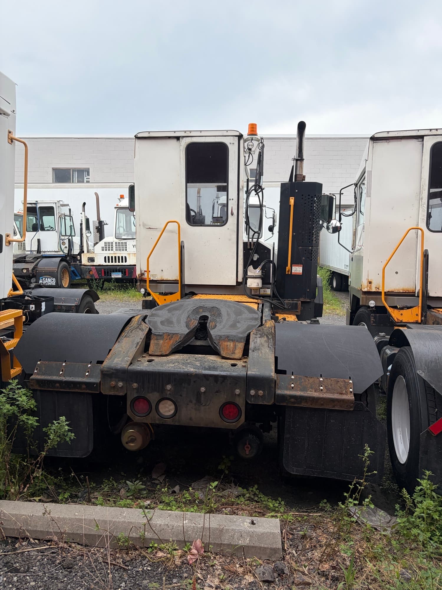 Used 2021 Kalmar T2 4x2 OFF  yard truck for sale - view 3