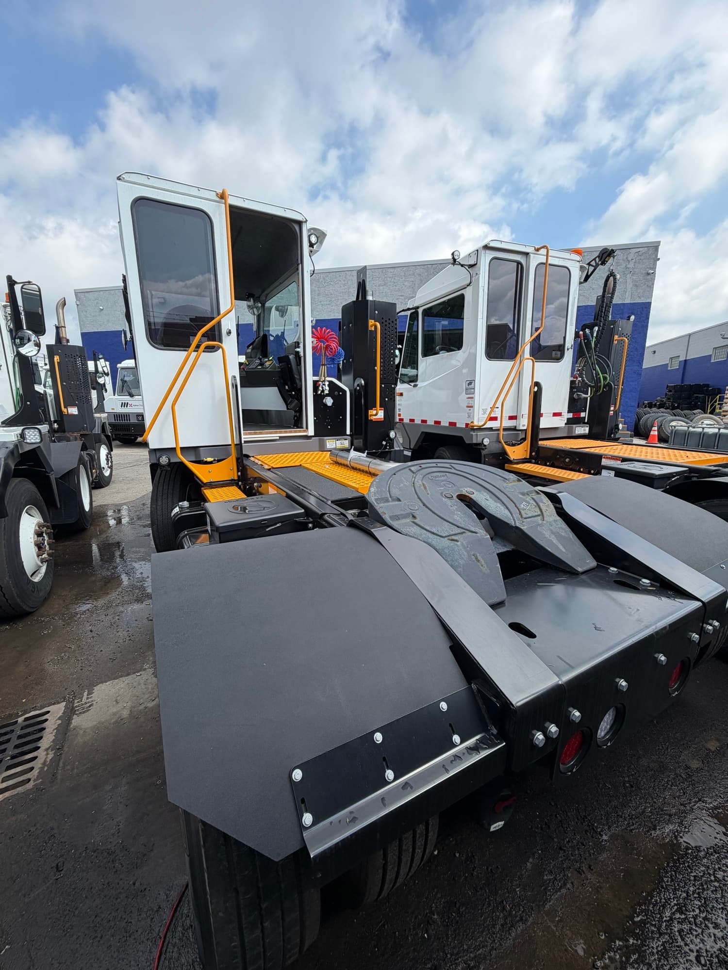 New 2026 Kalmar T2 4x2 OFF yard truck for sale in Bensalem, PA - view 3