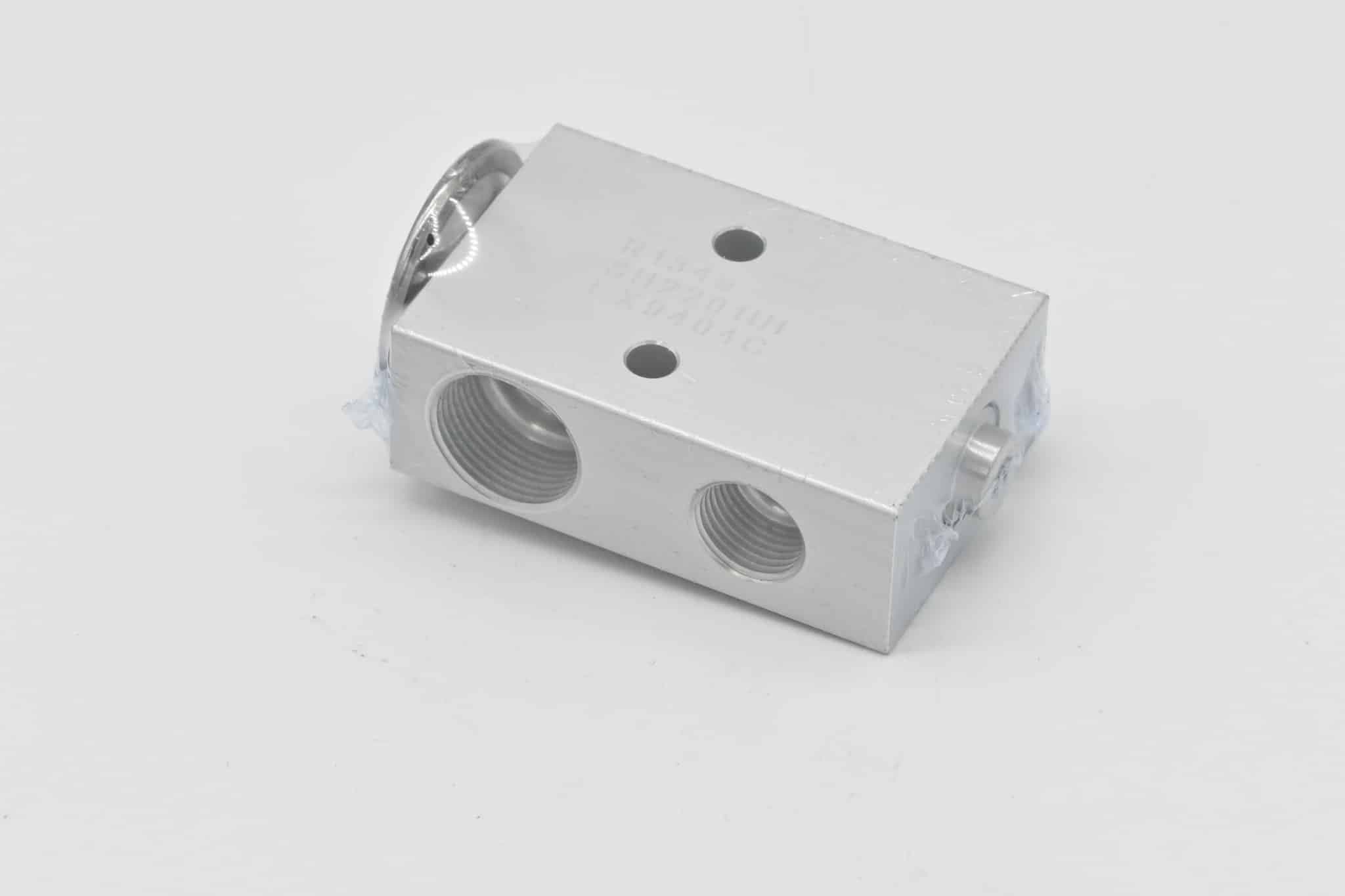 Autocar Txv 1.5 Ton Valve - 11126624A - Air System for yard trucks SKU 11126624A