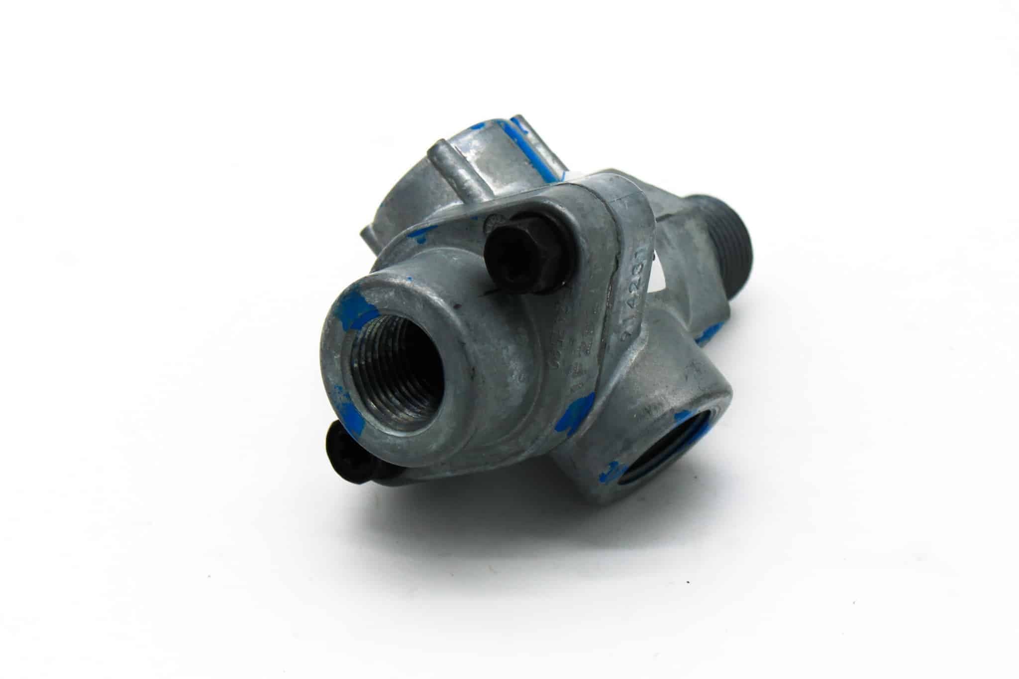 Capacity Dc-4 Double Check Valve - 116386 - Air System for yard trucks SKU 116386
