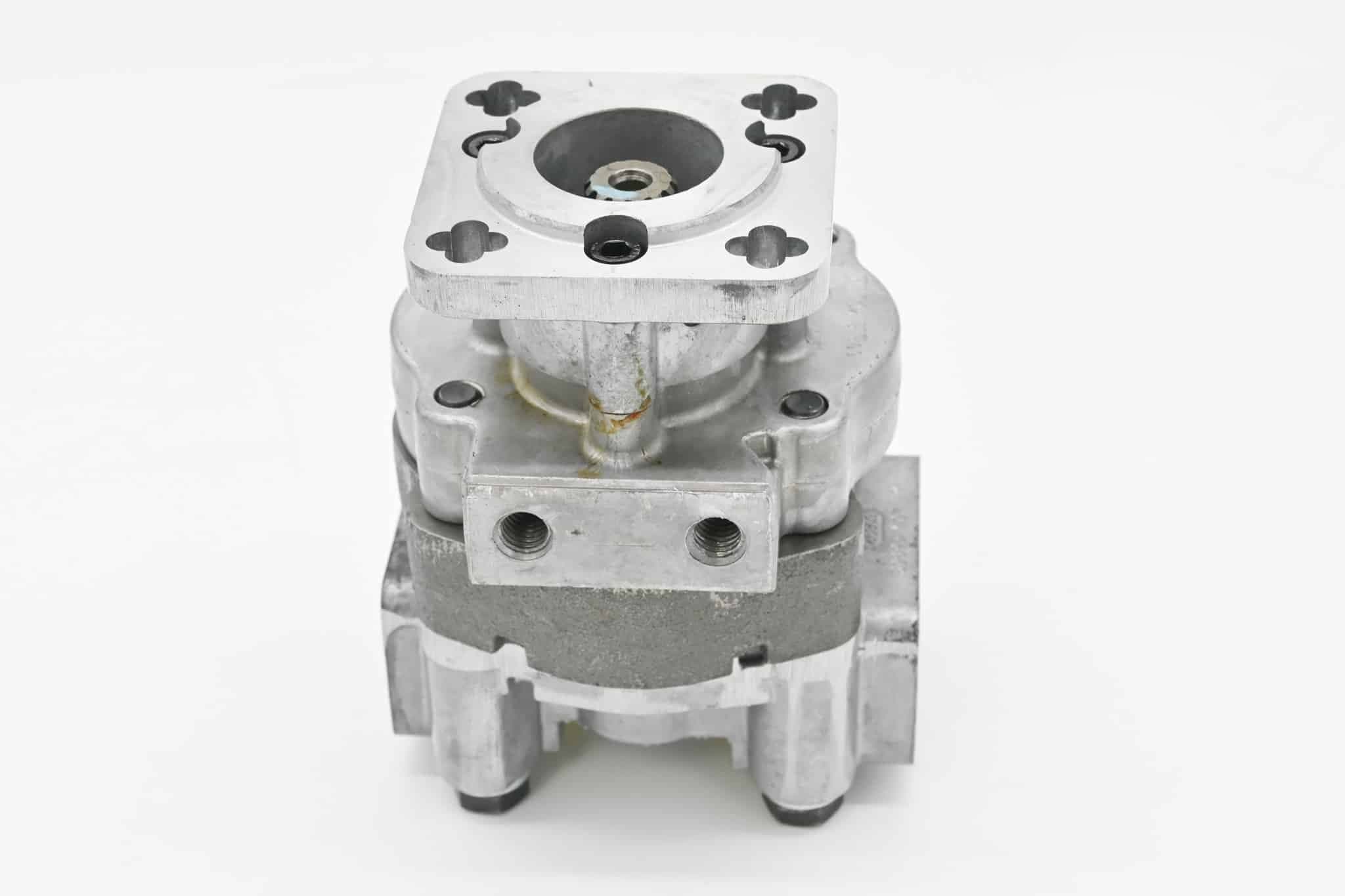 Capacity 7 Gpm Pump - 124786 - Air System for yard trucks SKU 124786