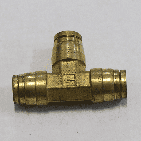 Kalmar Ottawa Pneumatic Fitting - 90003513 - Fasteners for yard trucks SKU 90003513
