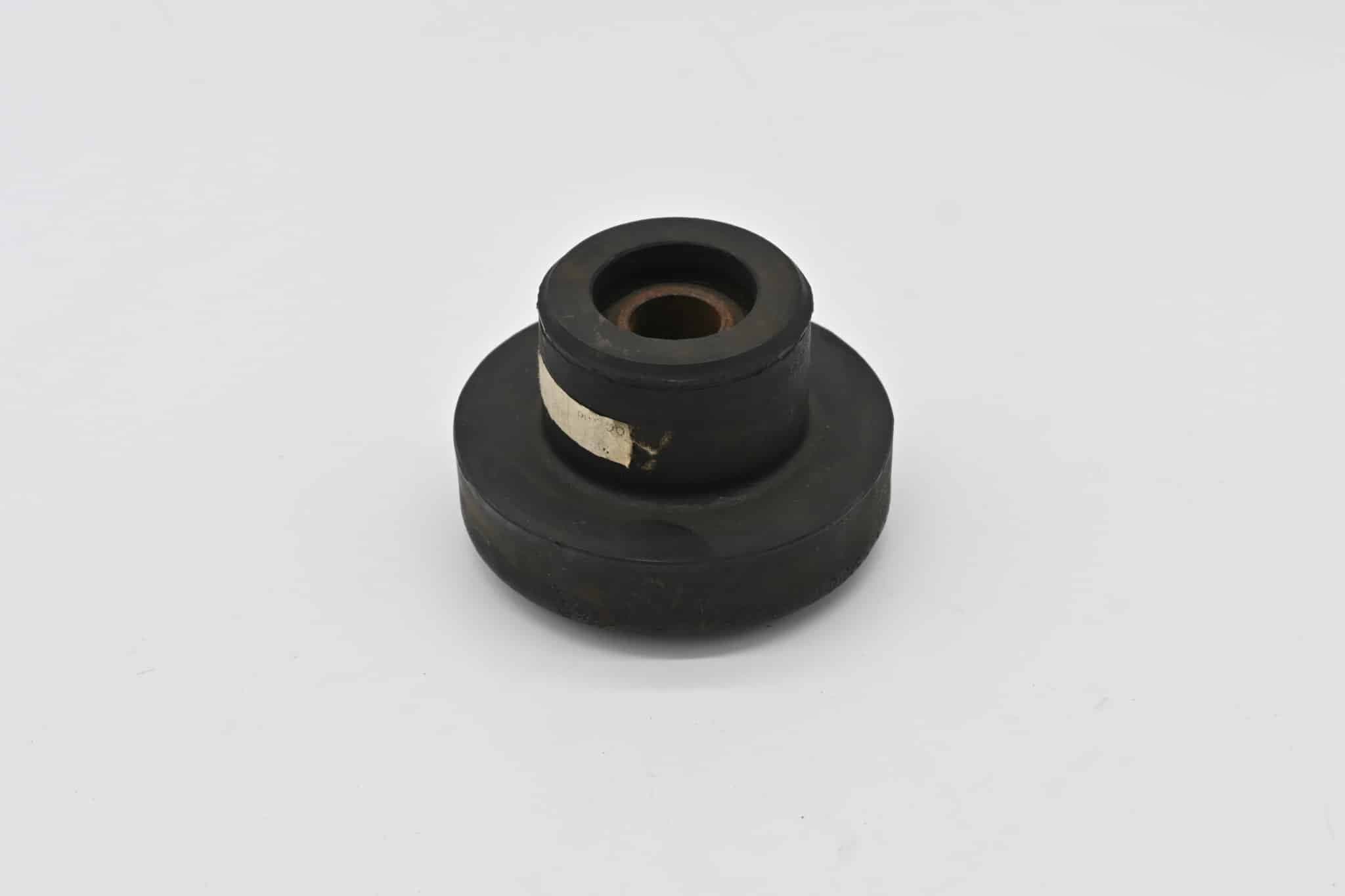 Kalmar Ottawa Rubber Center Bond Mount - 90007308 - Miscellaneous for yard trucks SKU 90007308