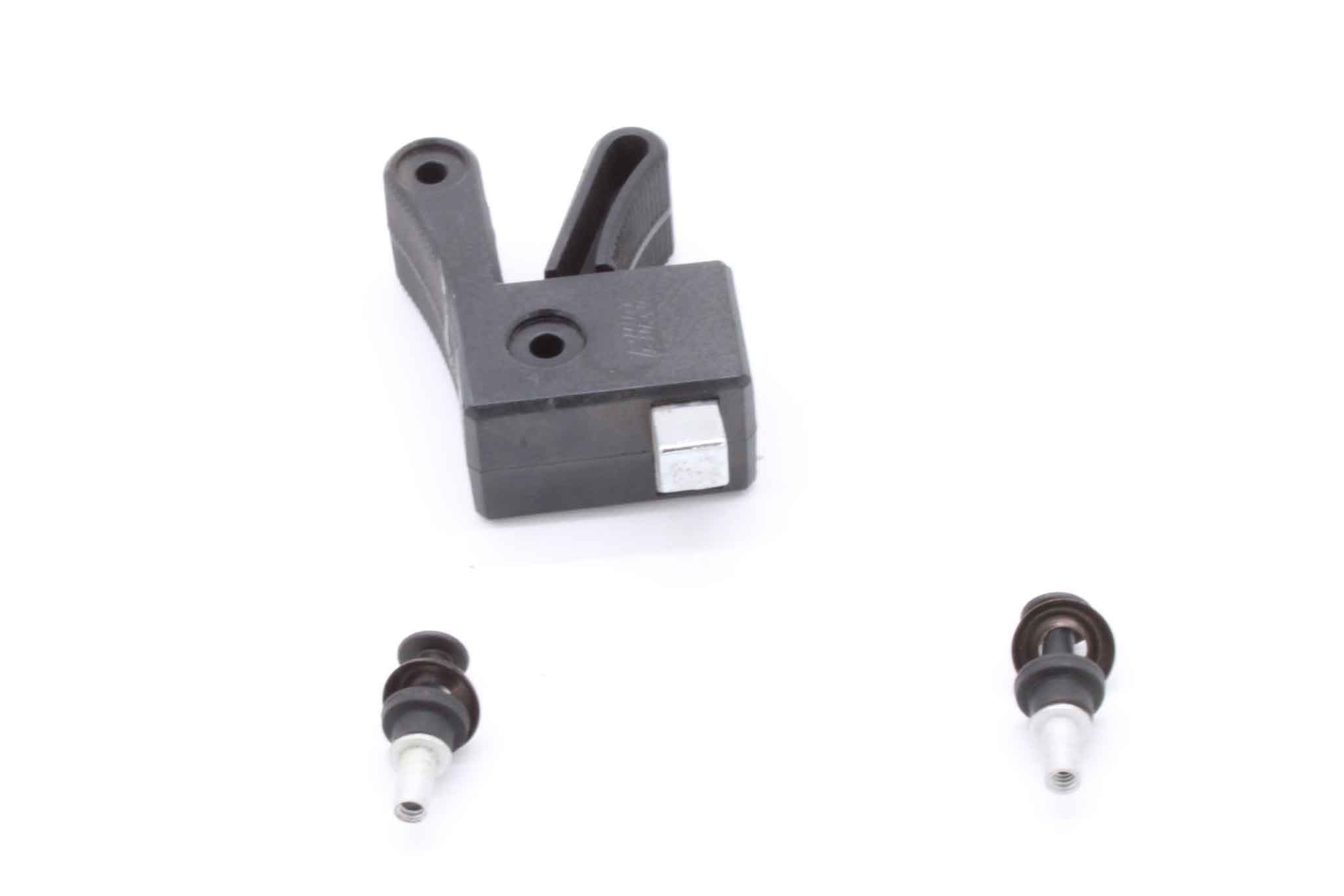 Kalmar Ottawa Cam R.H. Latch - 90012902 - Miscellaneous for yard trucks SKU 90012902