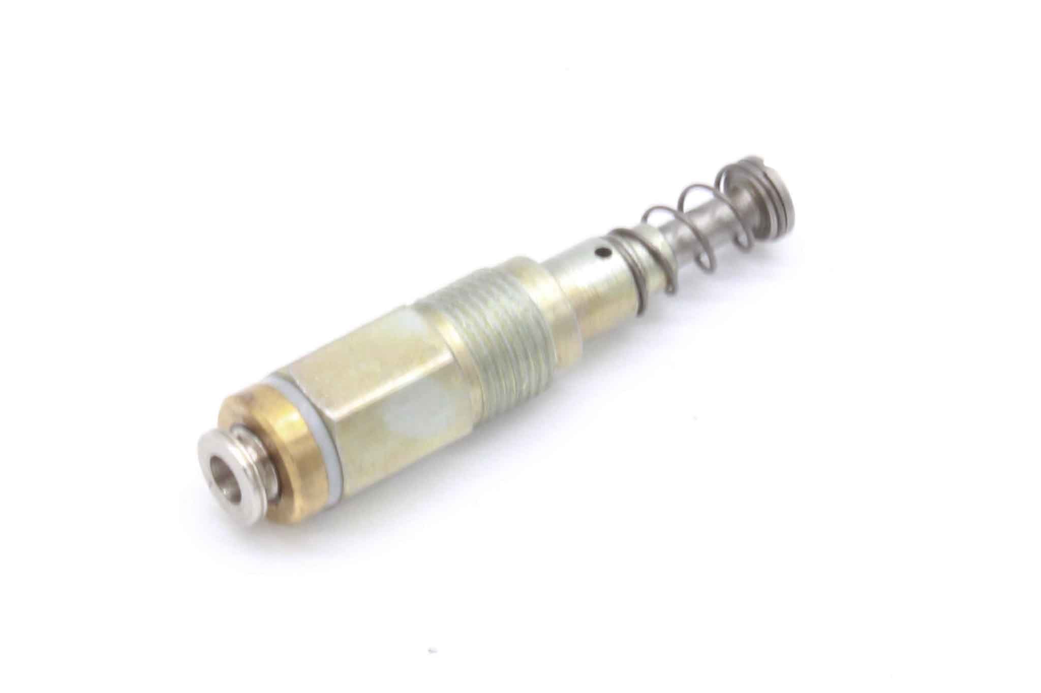 Kalmar Ottawa Injector Fitting - 90029533 - Fasteners for yard trucks SKU 90029533