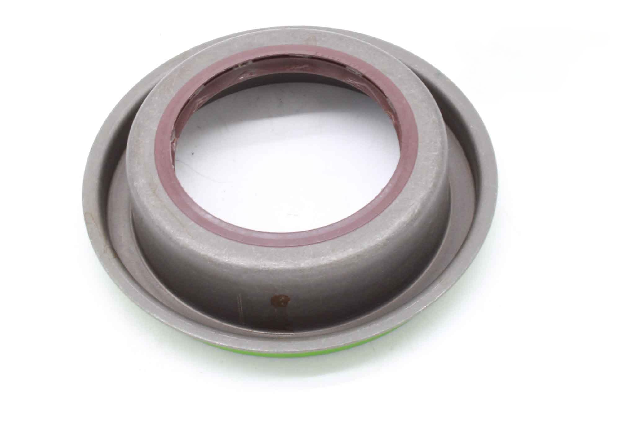 Capacity Oil And Retainer Ring Min:7 Seal - 904115 - Seals & Gaskets for yard trucks SKU 904115