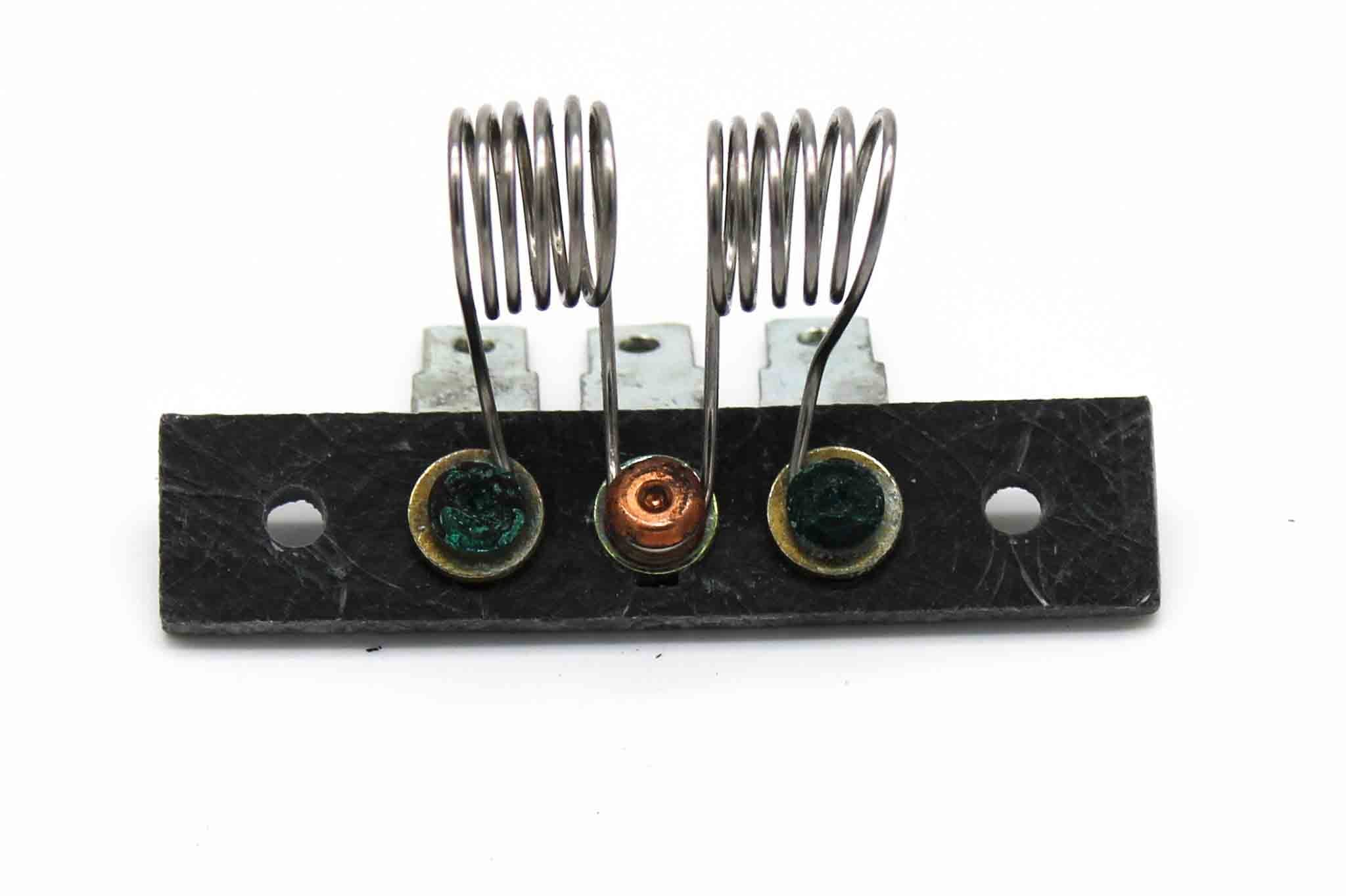 Capacity Block Resistor 12v 3 Speed - 906131 - Miscellaneous for yard trucks SKU 906131
