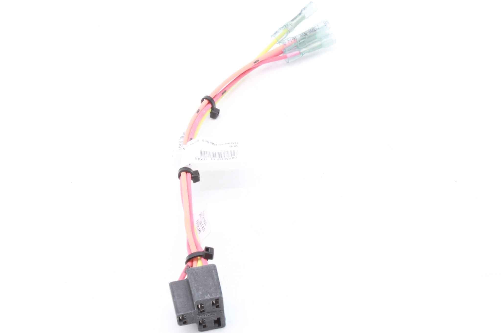 Capacity Fan Switch Connector - 909104 - Electrical for yard trucks SKU 909104