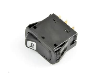 Kalmar Ottawa Horn Compressed Air Switch - CTT00002267 - Air System for yard trucks SKU CTT00002267