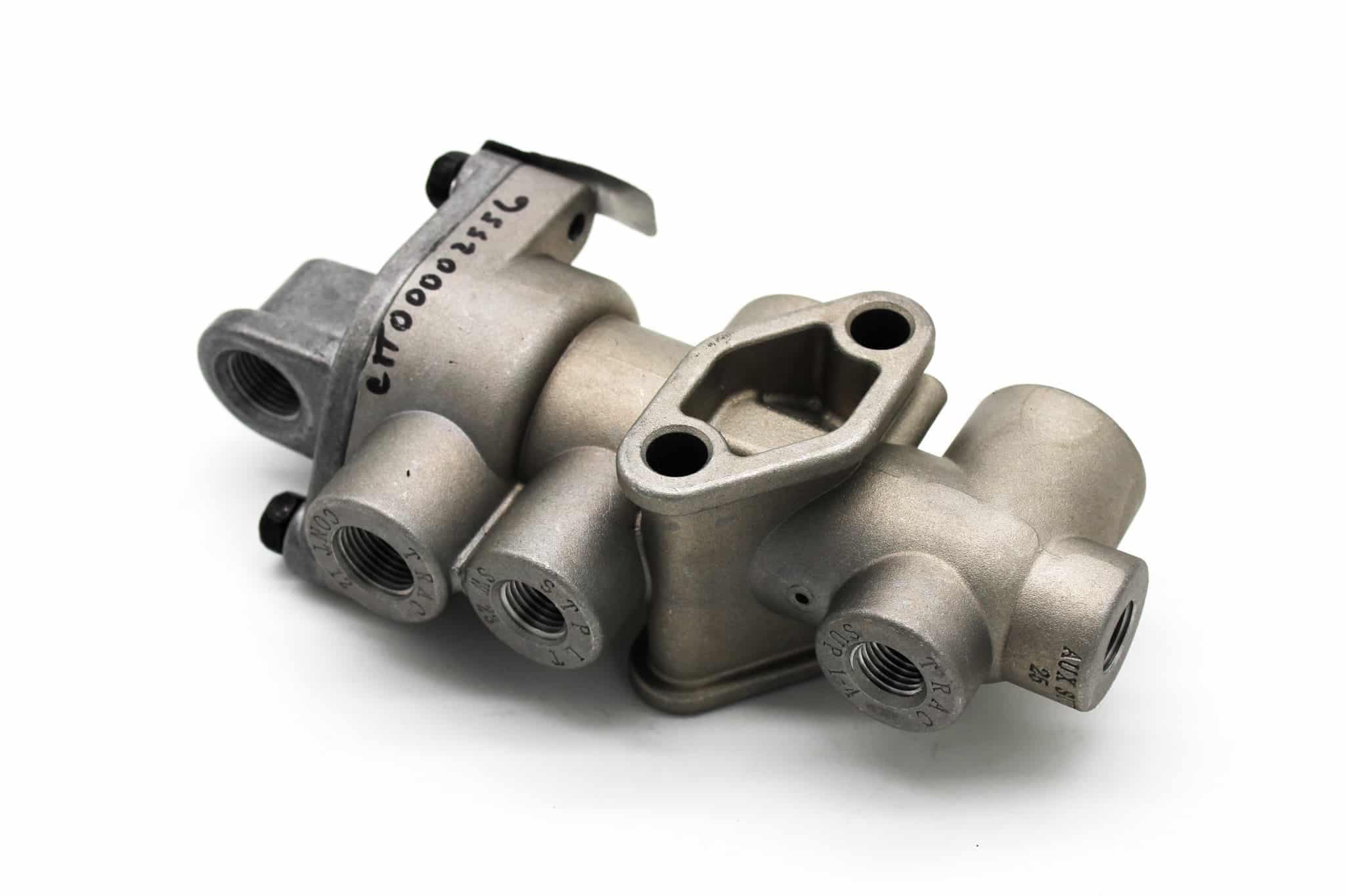 Kalmar Ottawa Tractor Protection Valve - CTT00002556 - Air System for yard trucks SKU CTT00002556