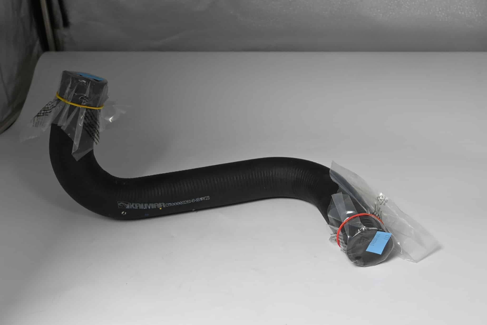 Kalmar Ottawa Upper Hose Radiator - CTT00003261 - Engine for yard trucks SKU CTT00003261