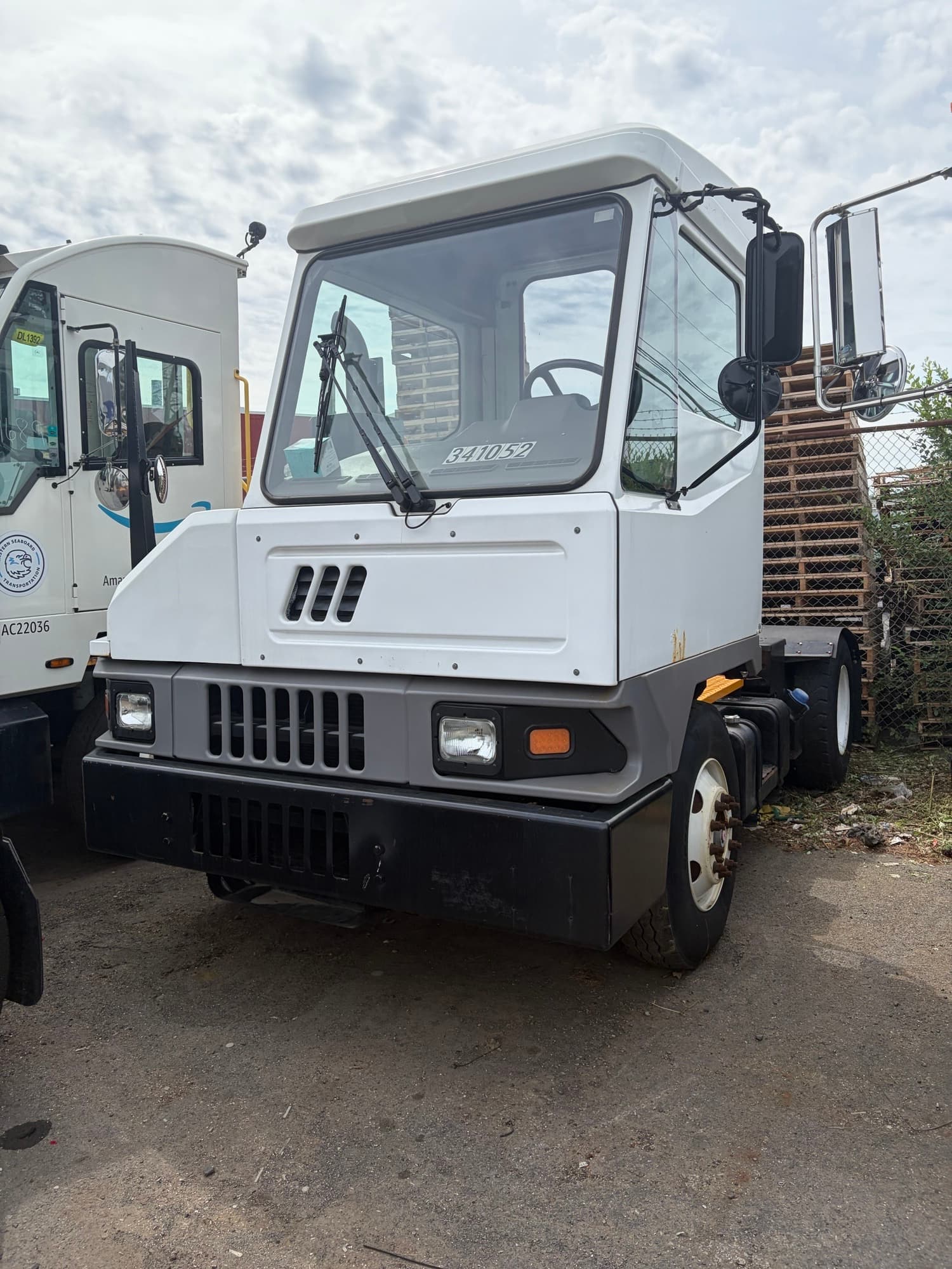 Used 2016 Kalmar T2 4x2 OFF yard truck for sale