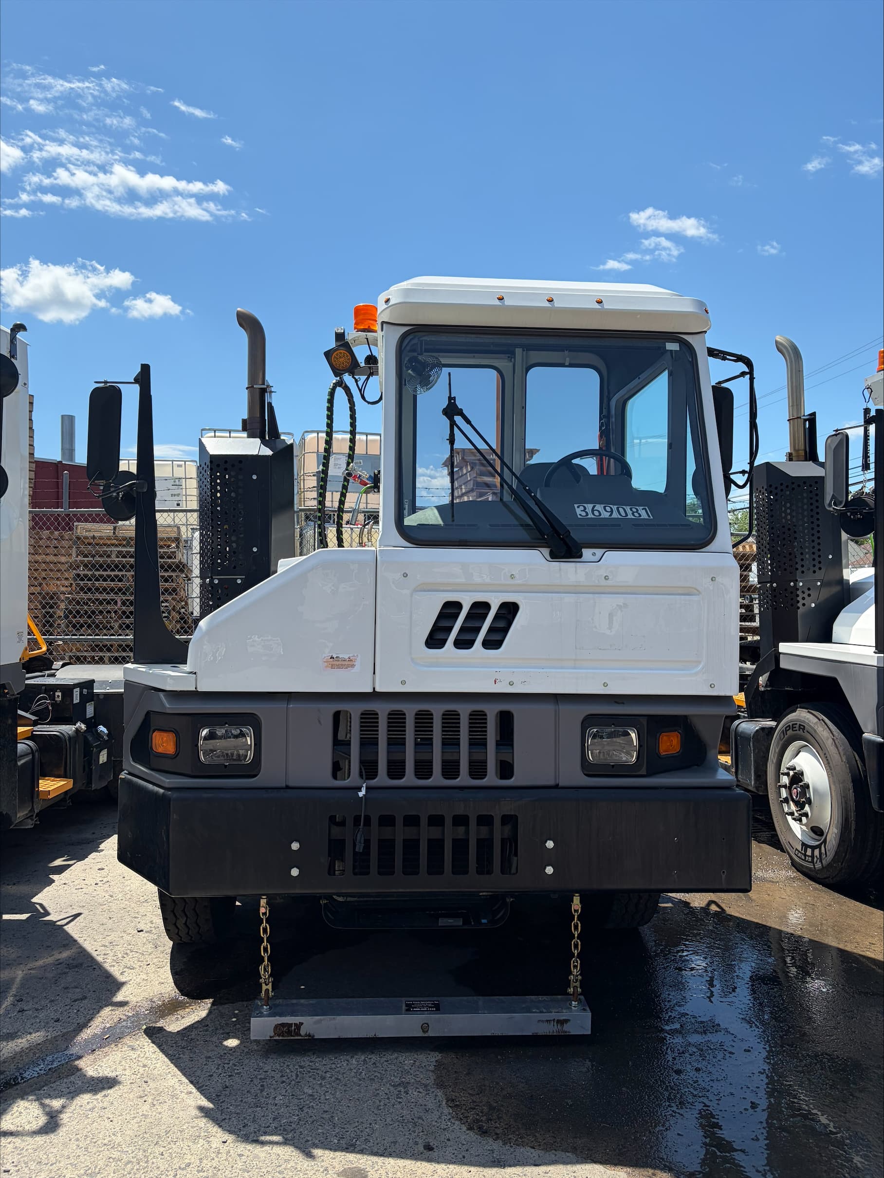Used 2023 Kalmar T2 4x2 OFF yard truck for sale in Bensalem, PA